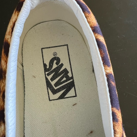 Women’s Van’s Leopard Size 8.5 Slip on - Picture 5 of 8